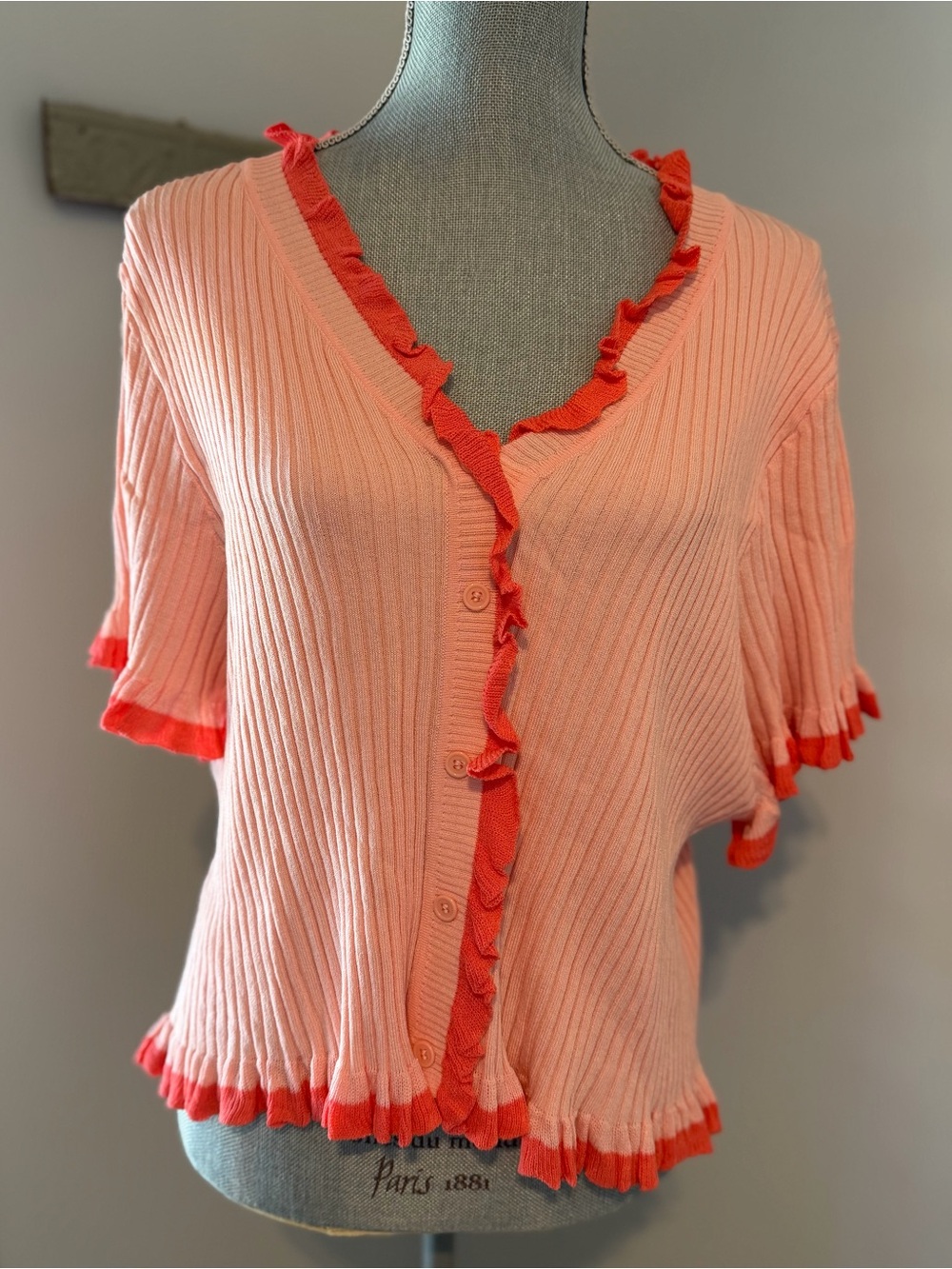 CIDER Short Sleeve Lightweight Knit Button Up Frilly Top Size 4XL